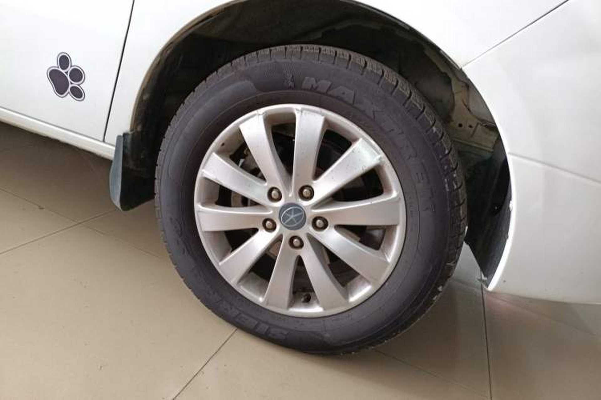 Used JAC Group Refine M5 2016 2.0T Gasoline Automatic Business Edition Right Front Wheel Hub