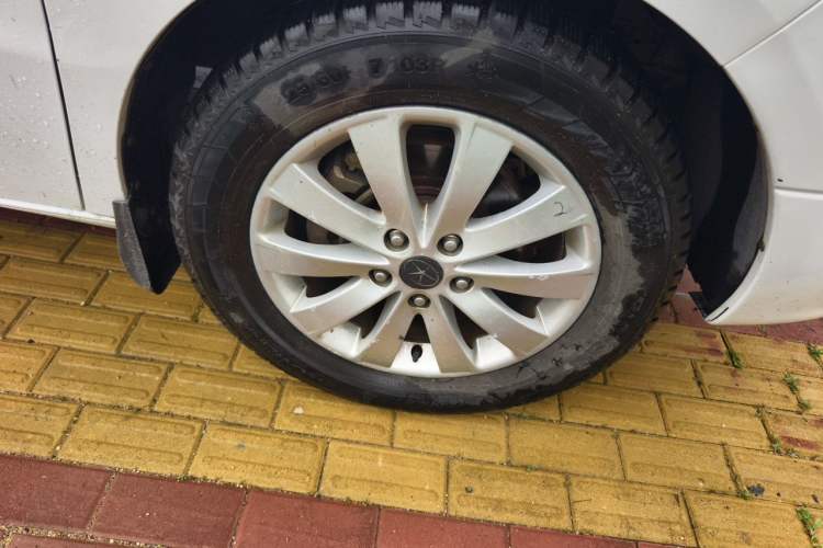 Used JAC Group Refine M5 2016 2.0T Gasoline Automatic Business Edition Right Front Wheel Hub