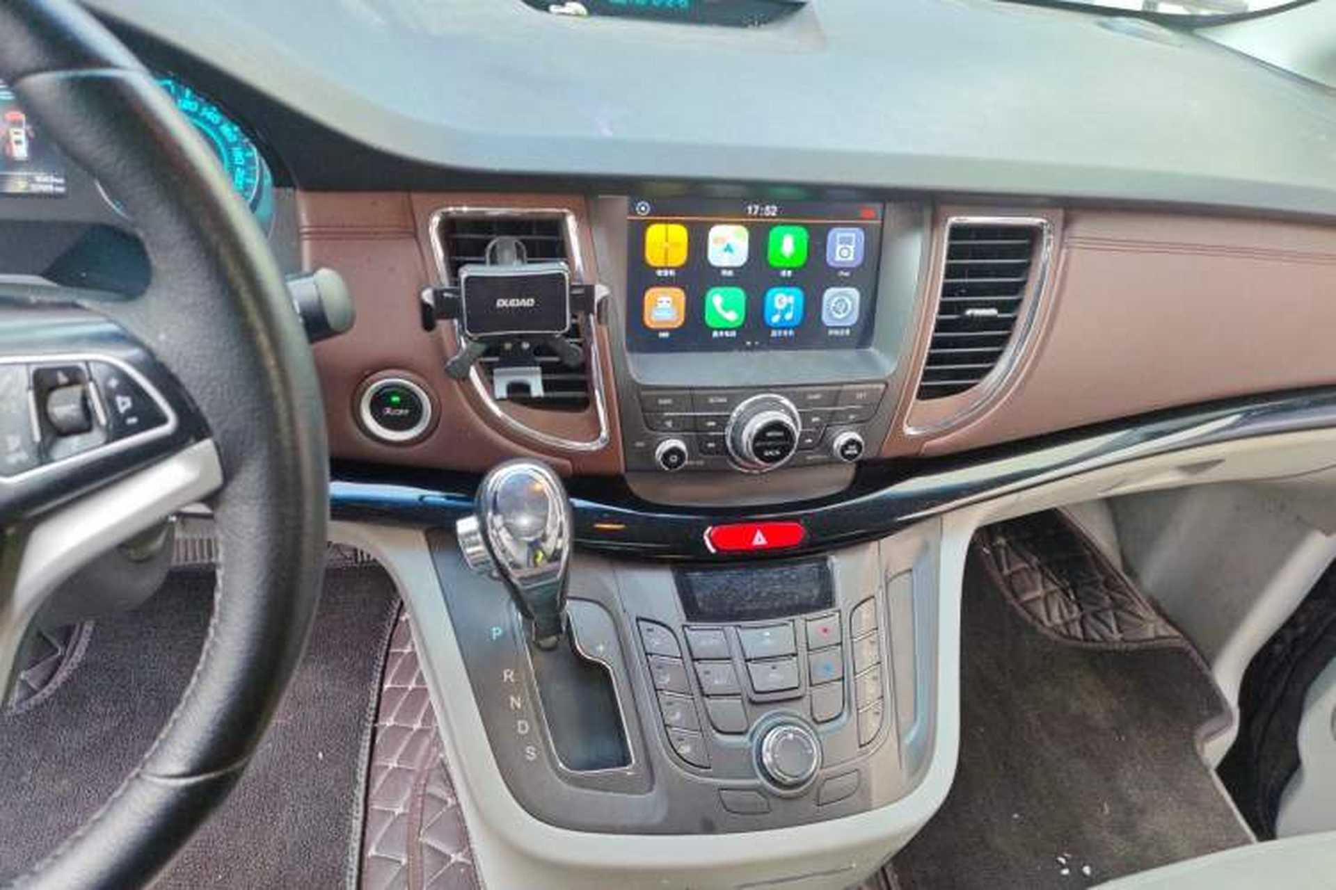 Used JAC Group Refine M5 2017 2.0T Gasoline Dual-Clutch Business Edition Audio And AC Panel