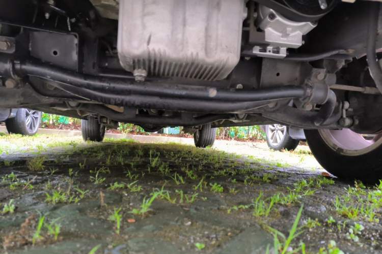 Used JAC Group Refine M5 2017 1.9T Diesel Manual Business Edition Chassis Front