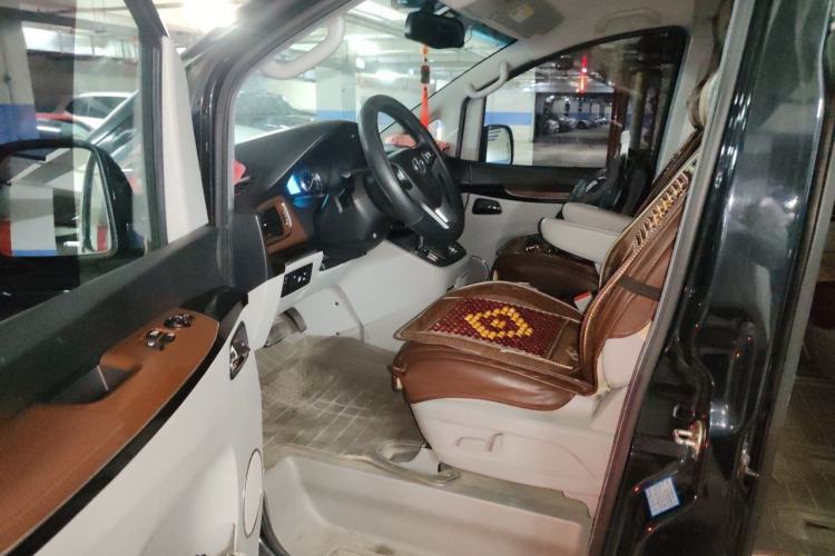 Used JAC Group Refine M5 2017 2.0T Gasoline Automatic Prestige Edition Driver Seat