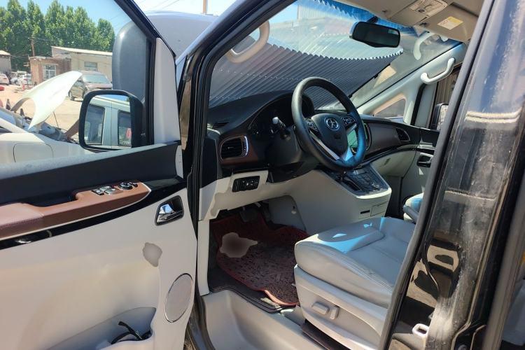 Used JAC Group Refine M5 2017 2.0T Gasoline Dual-Clutch Executive Version Driver Seat