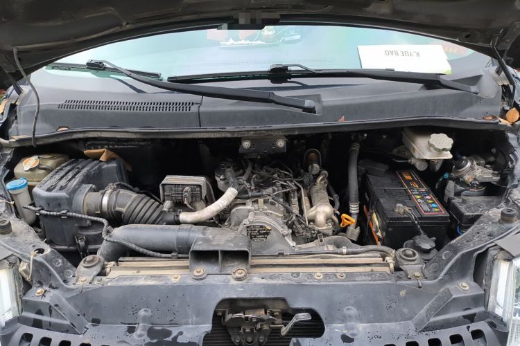 Used JAC Group Refine M5 2017 1.9T Diesel Manual Business Edition Engine Bay