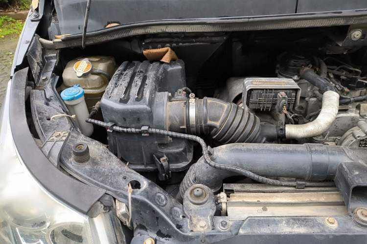 Used JAC Group Refine M5 2017 1.9T Diesel Manual Business Edition Engine Bay Right