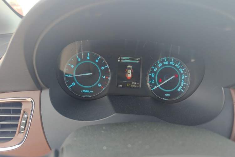 Used JAC Group Refine M5 2017 2.0T Gasoline Dual-Clutch Executive Version Instrument Cluster