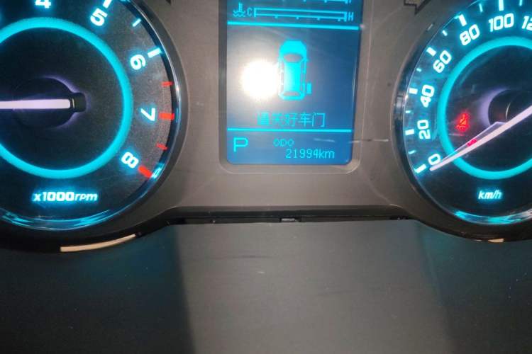 Used JAC Group Refine M5 2017 2.0T Gasoline Automatic Prestige Edition Odometer Close Up