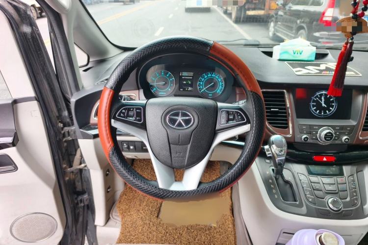 Used JAC Group Refine M5 2017 2.0T Gasoline Dual-Clutch Business Edition Steering Wheel