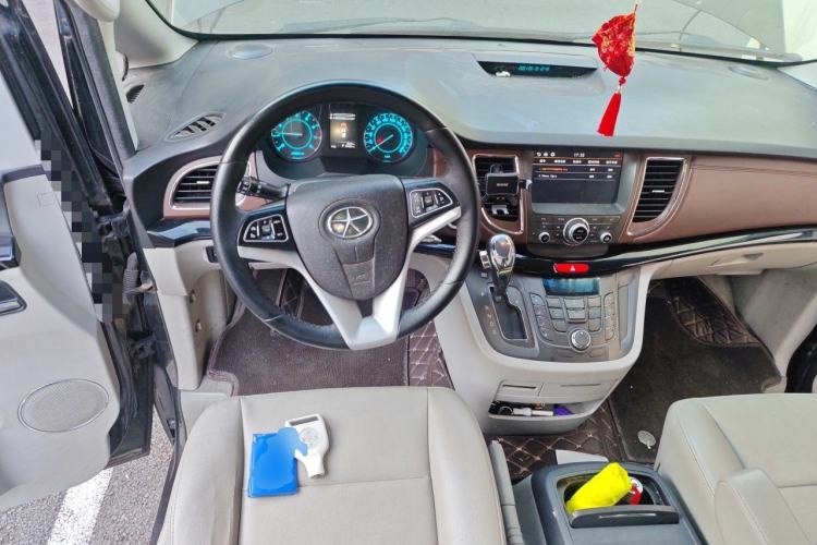 Used JAC Group Refine M5 2017 2.0T Gasoline Dual-Clutch Business Edition Steering Wheel