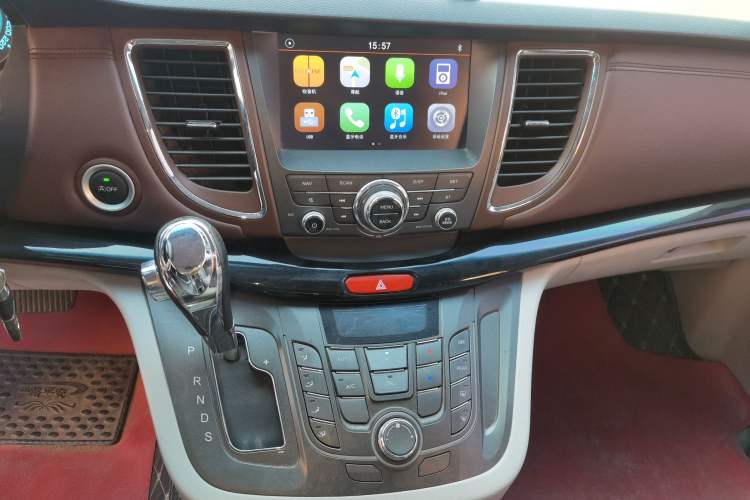 Used JAC Group Refine M5 2017 2.0T Gasoline Dual-Clutch Business Edition Audio And AC Panel