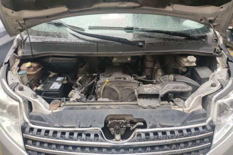 Used JAC Group Refine M5 2017 2.0T Gasoline Dual-Clutch Business Edition Engine Bay