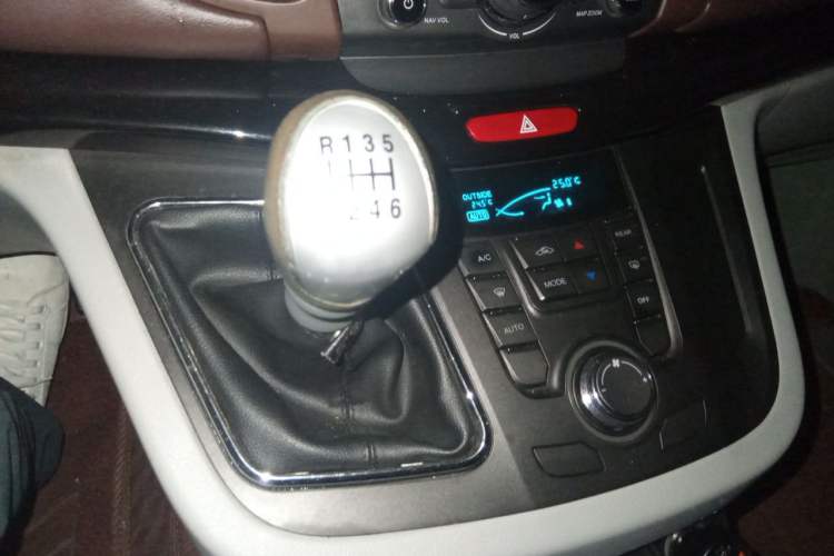 Used JAC Group Refine M5 2017 2.0T Gasoline Manual Business Edition Gear Lever