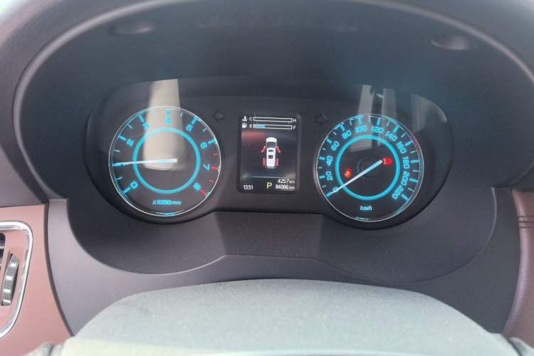 Used JAC Group Refine M5 2017 2.0T Gasoline Dual-Clutch Business Edition Instrument Cluster