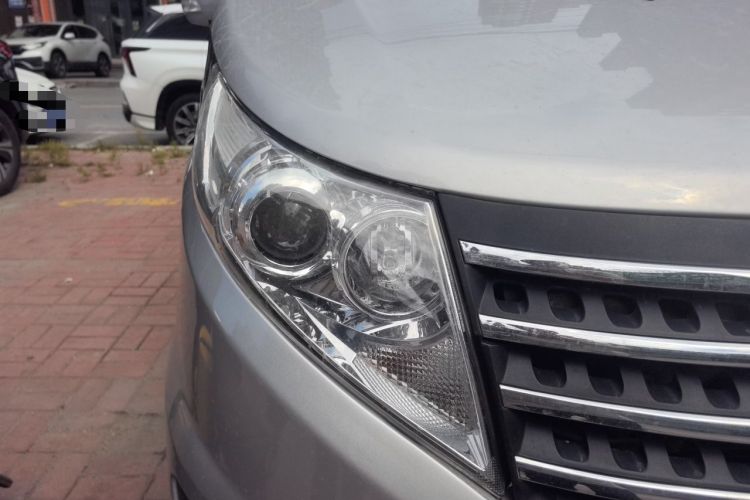 Used JAC Group Refine M5 2017 2.0T Gasoline Dual-Clutch Business Edition Right Front Headlight
