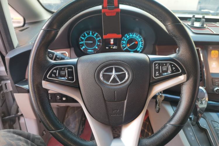 Used JAC Group Refine M5 2017 2.0T Gasoline Dual-Clutch Business Edition Steering Wheel