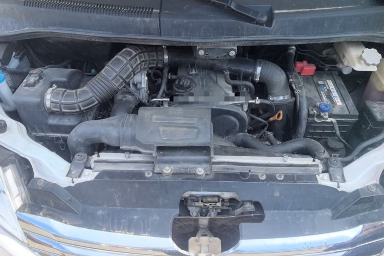 Used JAC Group Refine M5 2017 2.0T Gasoline Automatic Prestige Edition Engine Bay