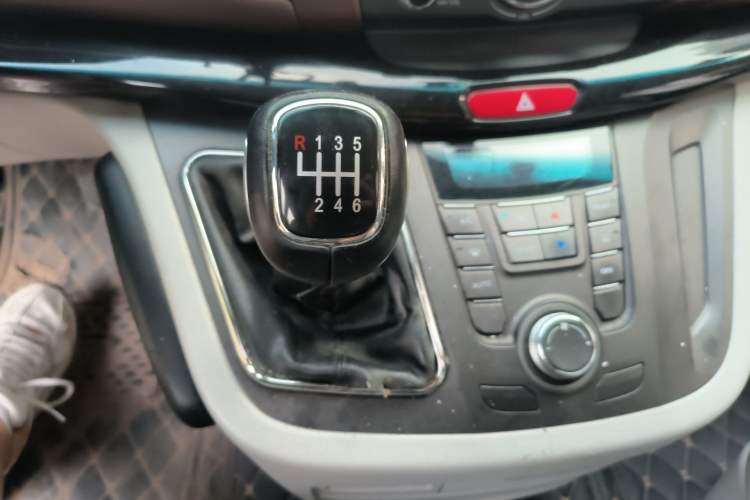 Used JAC Group Refine M5 2017 2.0T Gasoline Manual Business Edition Gear Lever