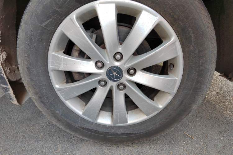 Used JAC Group Refine M5 2017 2.0T Gasoline Manual Business Edition Right Front Wheel Hub