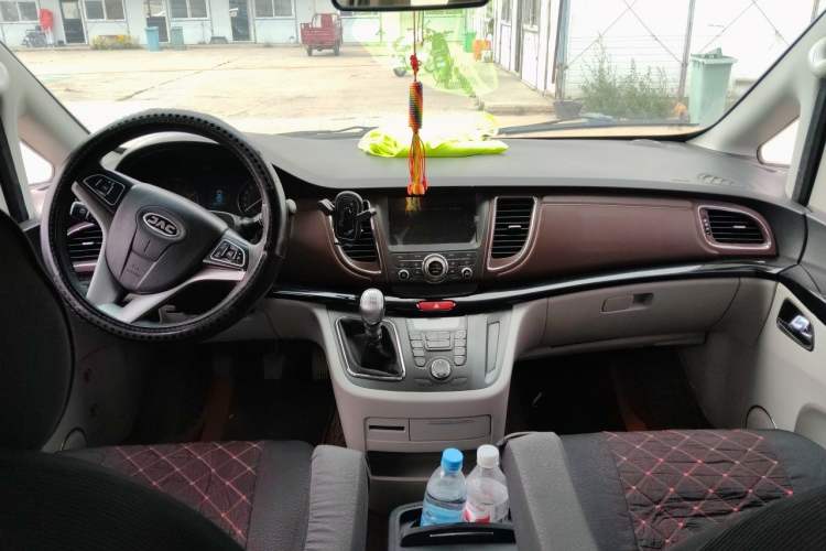 Used JAC Group Refine M5  Center Console