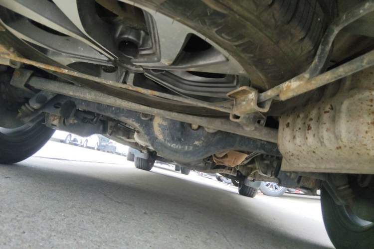 Used JAC Group Refine M5 2019 2.0T Gasoline Dual-Clutch Business Edition Chassis Rear