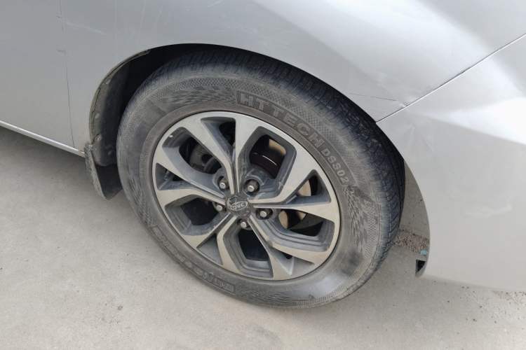 Used JAC Group Refine M5  Right Front Wheel Hub