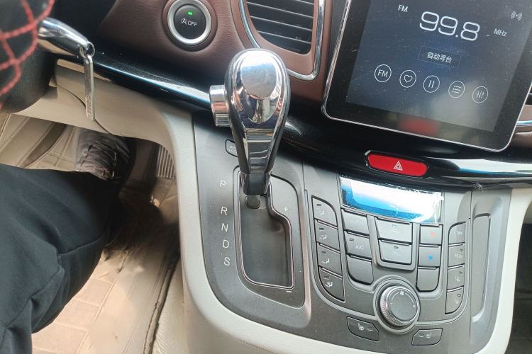 Used JAC Group Refine M5 2019 2.0T Gasoline Dual-Clutch Business Edition Gear Lever