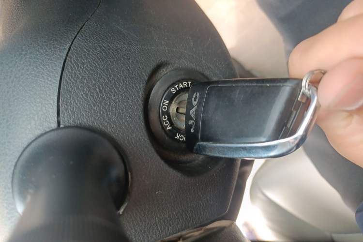 Used JAC Group Refine M5 2019 2.0T Gasoline Dual-Clutch Business Edition Interior 1