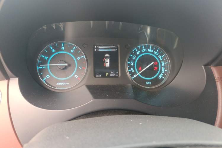 Used JAC Group Refine M5 2019 2.0T Gasoline Dual-Clutch Business Edition Odometer Close Up