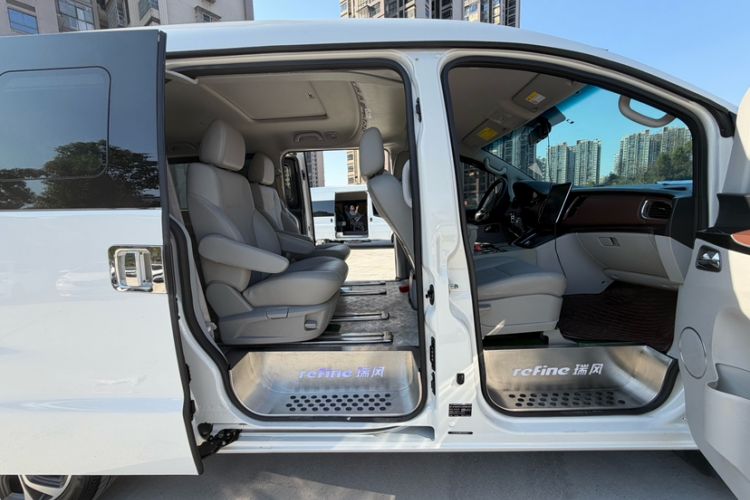 Used JAC Group Refine M5 2021 2.0T Diesel Manual Transmission China VI Standard Interior 1