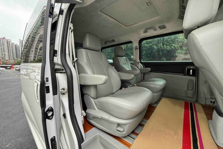 Used JAC Group Refine M5 2021 2.0T Diesel Manual Transmission China VI Standard Interior 7