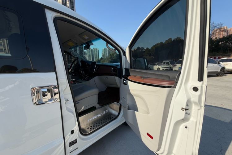 Used JAC Group Refine M5 2021 2.0T Diesel Manual Transmission China VI Standard Interior 8