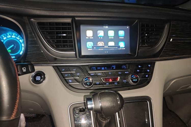 Used JAC Group Refine M6 2018 2.0T Prestige Version Audio And AC Panel