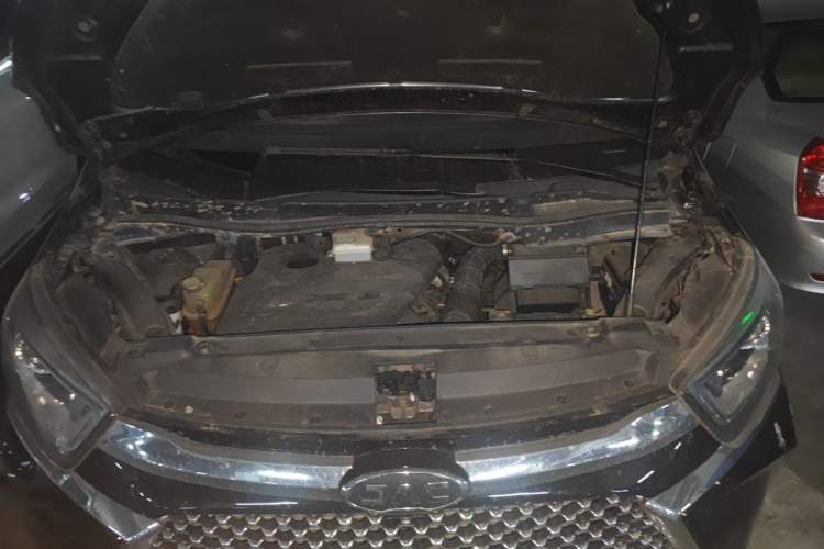 Used JAC Group Refine M6 2018 2.0T Prestige Version Engine Bay