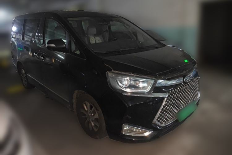 Used JAC Group Refine M6 2018 2.0T Prestige Version Front Right 45 Deg