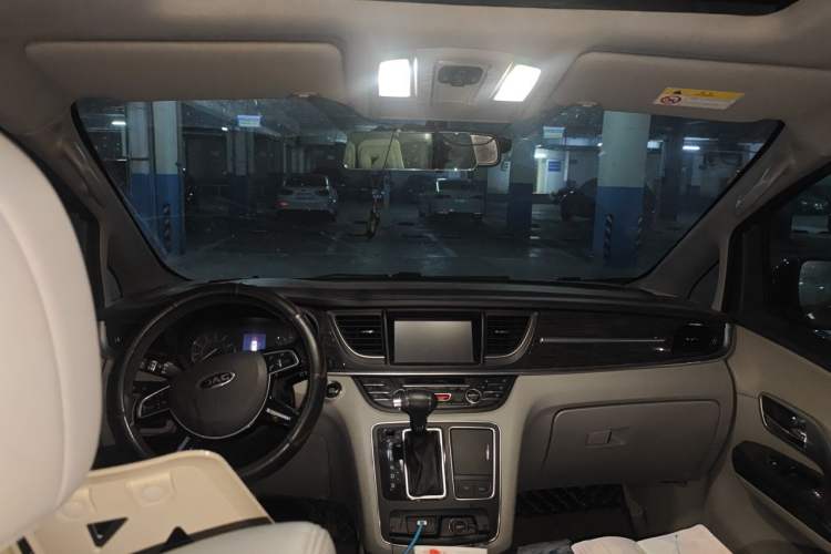 Used JAC Group Refine M6 2018 2.0T Prestige Version Headliner