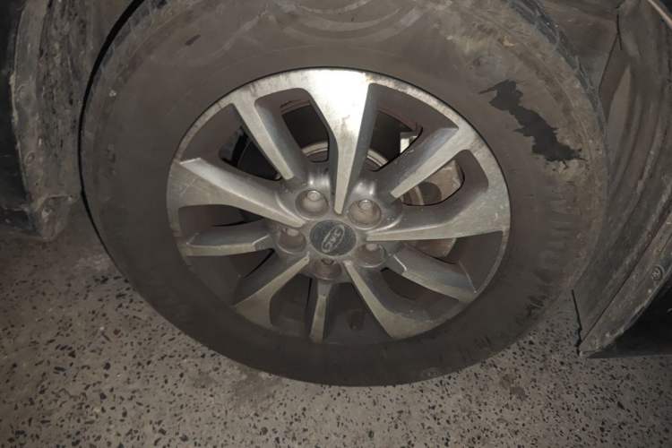 Used JAC Group Refine M6 2018 2.0T Prestige Version Right Front Wheel Hub