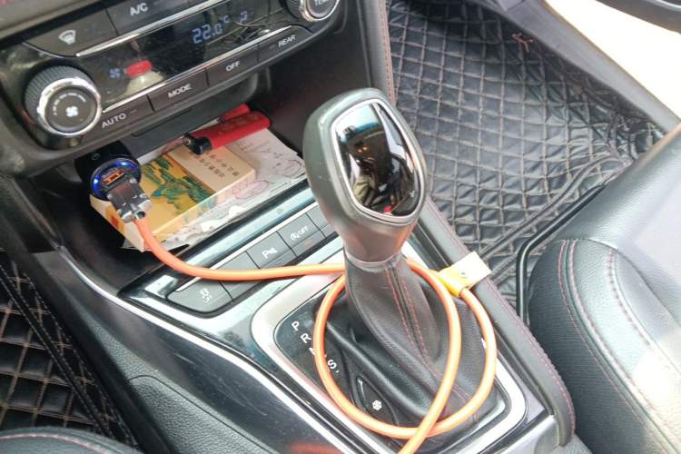 Used JAC Group Refine R3 2018 1.6L CVT Luxury Smart Model Gear Lever