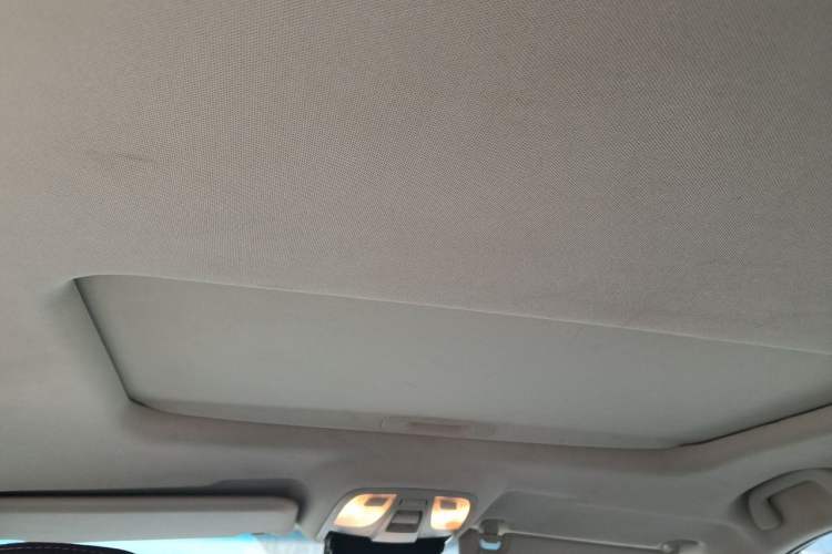 Used JAC Group Refine R3 2018 1.6L CVT Luxury Smart Model Headliner