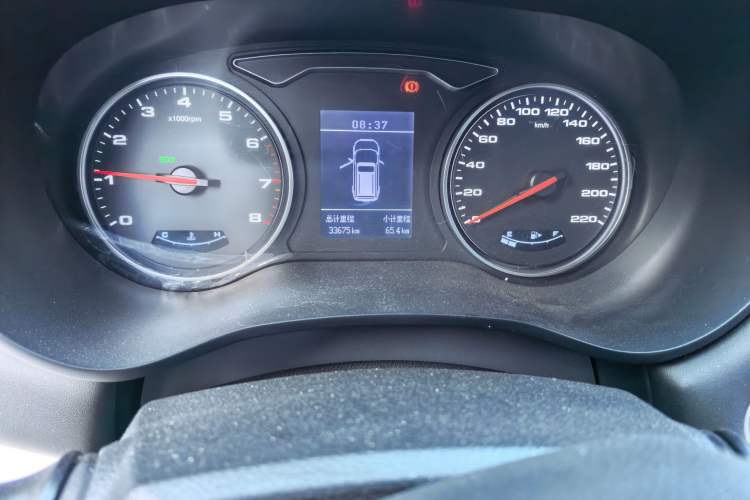 Used JAC Group Refine R3 2018 1.6L Manual Luxury Smart Model Odometer Close Up