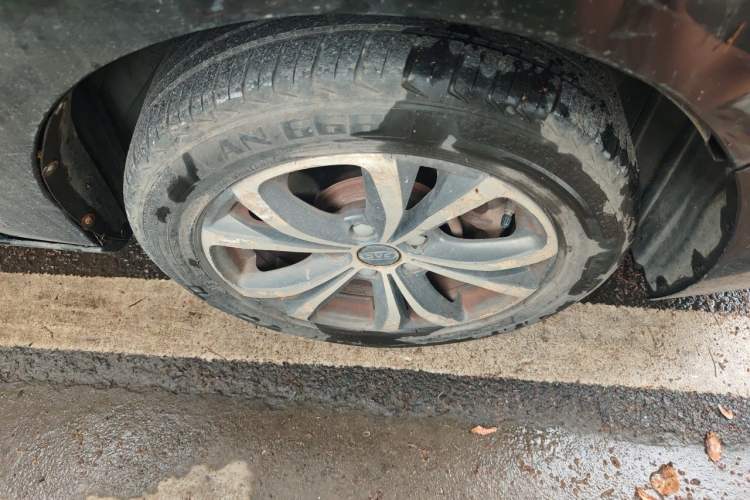 Used JAC Group Refine R3 2018 1.6L Manual Comfort Model Right Front Wheel Hub
