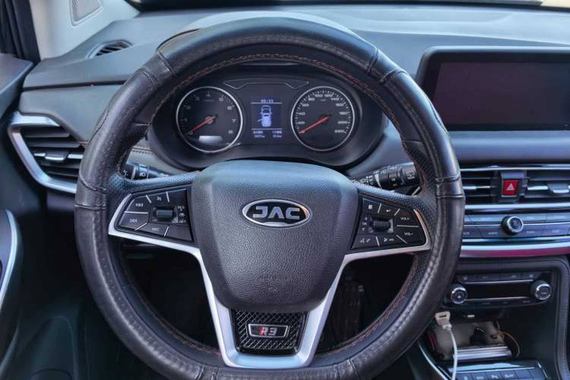 Used JAC Group Refine R3 2018 1.6L Manual Luxury Smart Model Steering Wheel