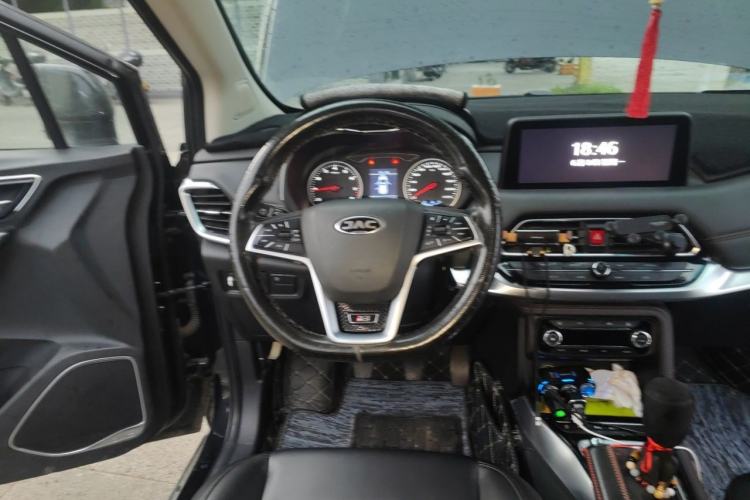 Used JAC Group Refine R3 2018 1.6L Manual Luxury Smart Model Steering Wheel