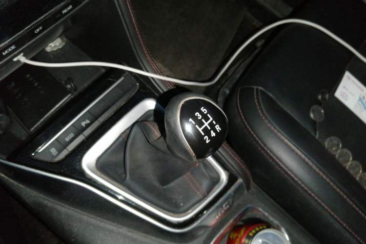 Used JAC Group Refine R3 2018 1.6L Manual Luxury Sunroof Model Gear Lever