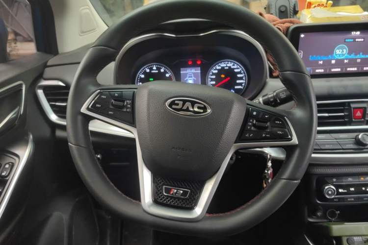 Used JAC Group Refine R3 2018 1.6L Manual Luxury Sunroof Model Steering Wheel
