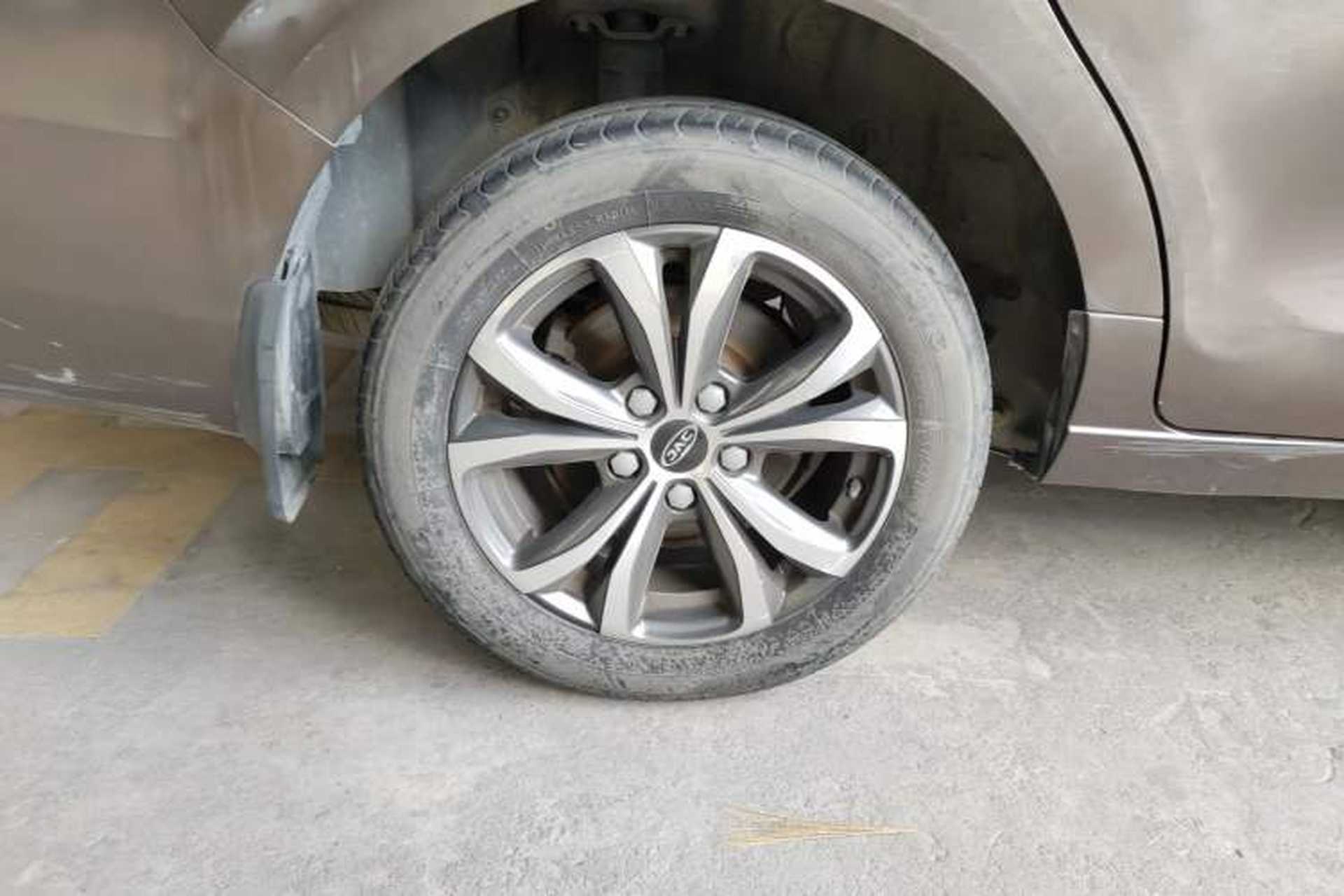 Used JAC Group Refine R3 2018 1.6L Manual Luxury Smart Model Right Rear Wheel Hub