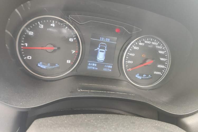Used JAC Group Refine R3 2018 1.6L Manual Luxury Sunroof Model Odometer Close Up