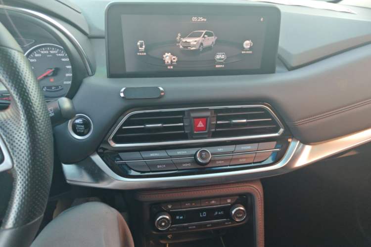 Used JAC Group Refine R3 2018 1.6L Manual Luxury Smart Model Audio And AC Panel