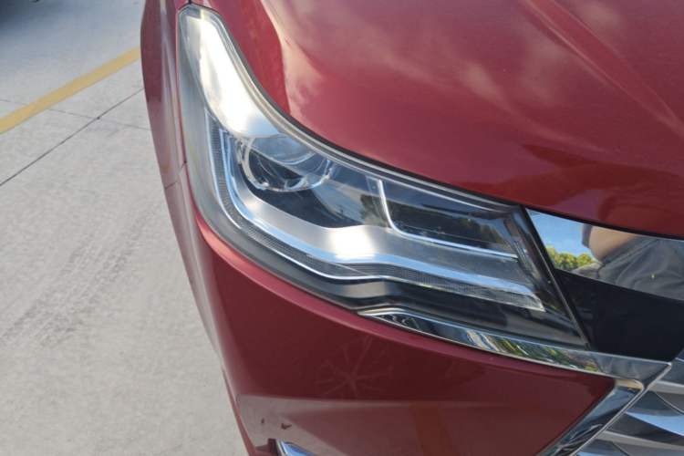 Used JAC Group Refine R3 2018 1.6L Manual Luxury Smart Model Right Front Headlight