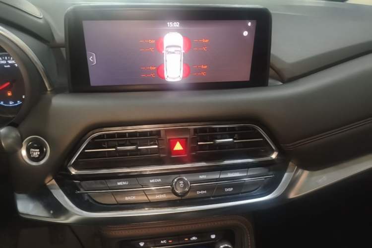 Used JAC Group Refine R3 2018 1.6L Manual Luxury Smart Model Audio And AC Panel
