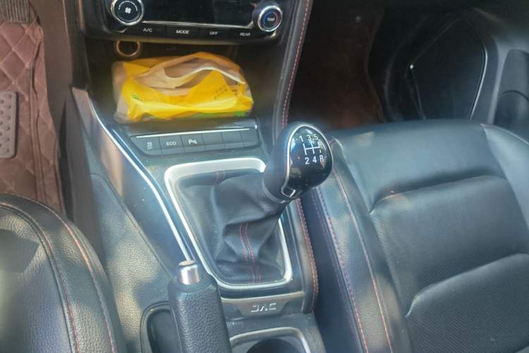 Used JAC Group Refine R3 2018 1.6L Manual Luxury Sunroof Model Gear Lever