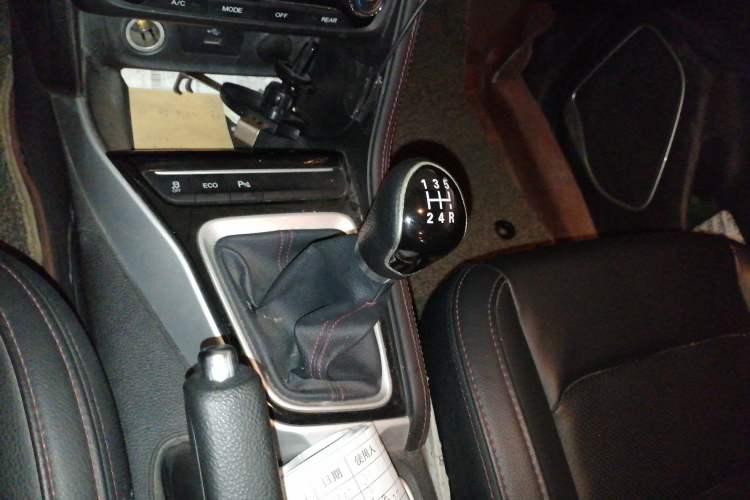 Used JAC Group Refine R3 2018 1.6L Manual Luxury Model Gear Lever